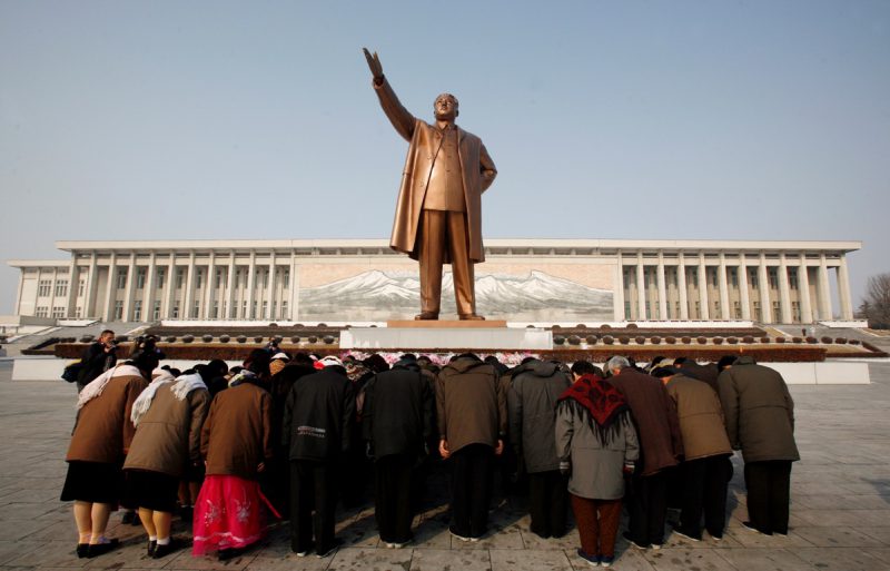 Фотография: 15 проступков, за которые в Северной Корее положены тюрьма или смертная казнь №10 - BigPicture.ru