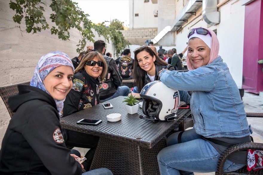 Фотография: Женщины Ближнего Востока на байках в проекте французского фоторепортера Жиля Бадера №2 - BigPicture.ru