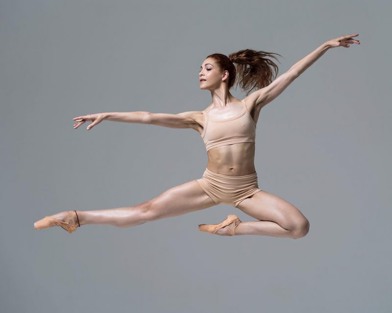 Фотография: Грациозность и соблазн: 30 горячих фотографий балерин №4 - BigPicture.ru