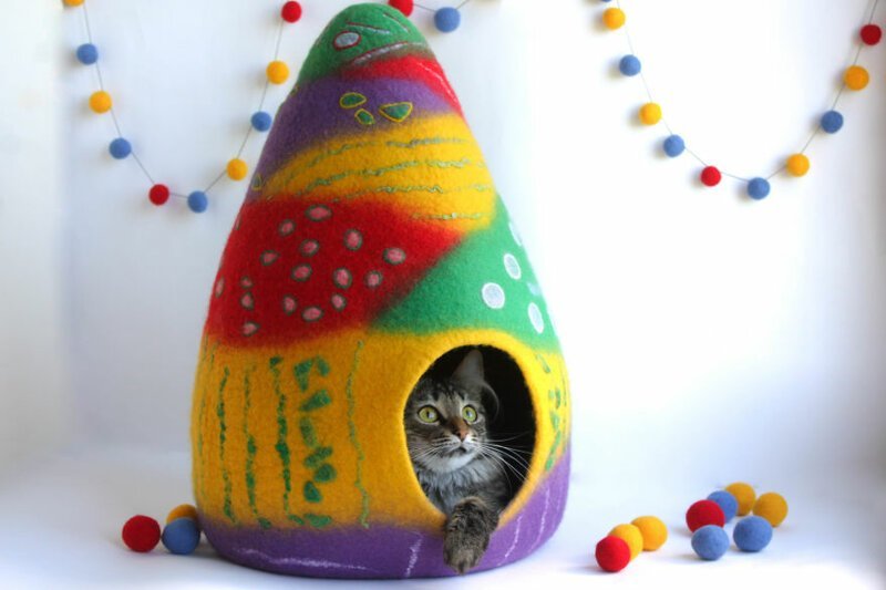 Фотография: 16 забавных кошачьих домиков из фетра от украинских мастеров Meow Felt №13 - BigPicture.ru