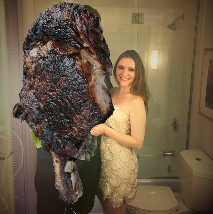 Фотография: Просто кусок мяса: как девушка заменила бывшего на стейк №4 - BigPicture.ru