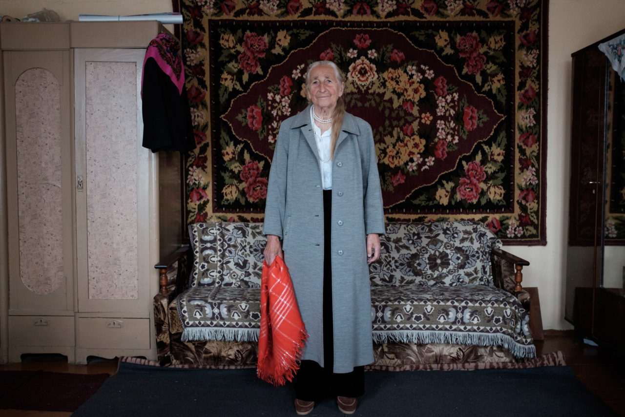 Фотография: Вера и мода: трогательная история 91-летней бабушки через содержимое платяного шкафа №2 - BigPicture.ru