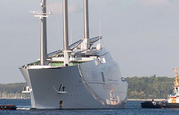 Фотография: 20 яхт российских миллиардеров, которые стоят дороже, чем ВМФ России №3 - BigPicture.ru