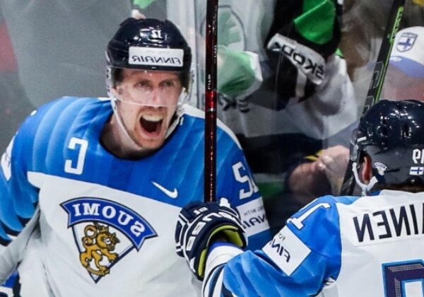 Финские хоккеисты пробили дно: в сети обсуждают фото из инстаграма сборной