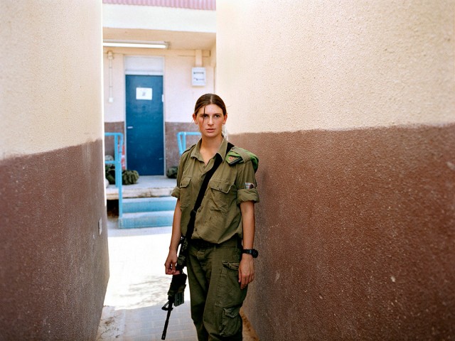 Фотография: Девушки армии Израиля: особый взгляд на женщин-воинов в фотоработах Рэйчел Папо №3 - BigPicture.ru