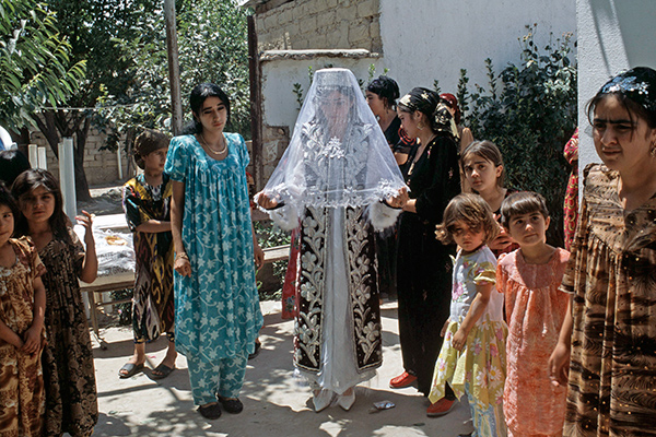 Фотография: Дело чести: в Таджикистане бывшие супруги судятся из-за девственности №5 - BigPicture.ru