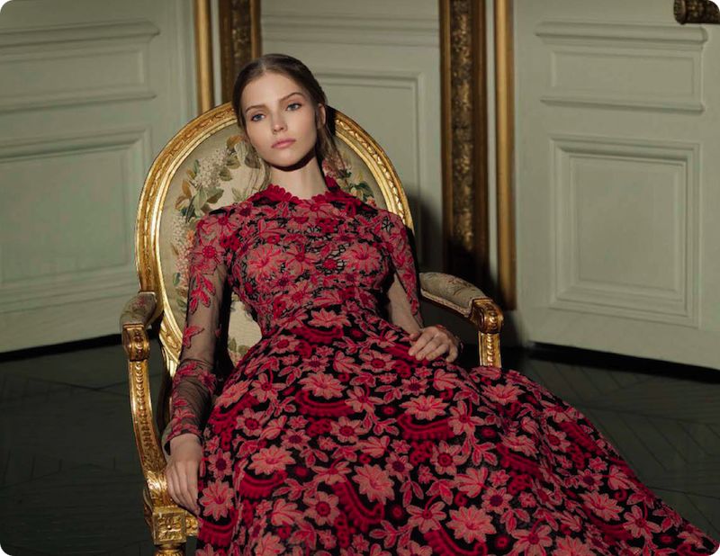 Демонстрация стиля Джан Паоло Барбьери: контрастный свет и театральность