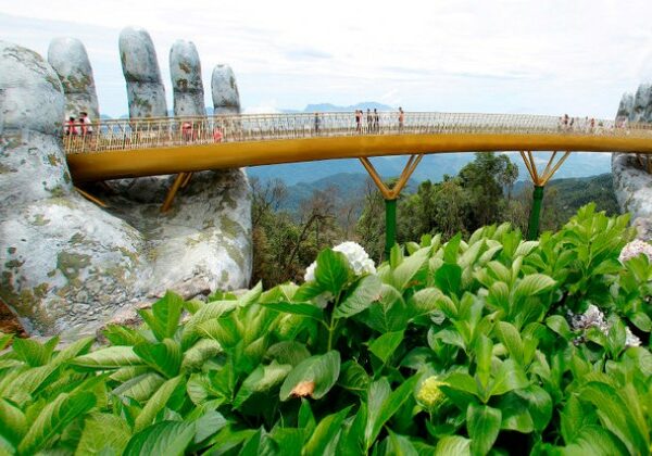 Золотой мост в Дананге — место во Вьетнаме, которое обязательно стоит посетить