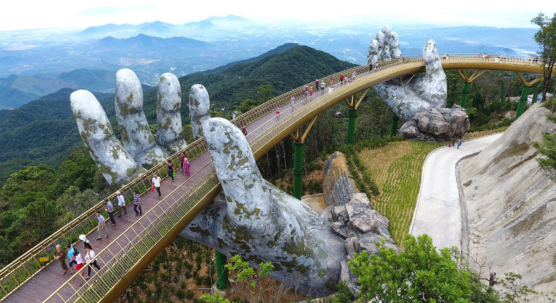 Фотография: Золотой мост в Дананге — место во Вьетнаме, которое обязательно стоит посетить №1 - BigPicture.ru