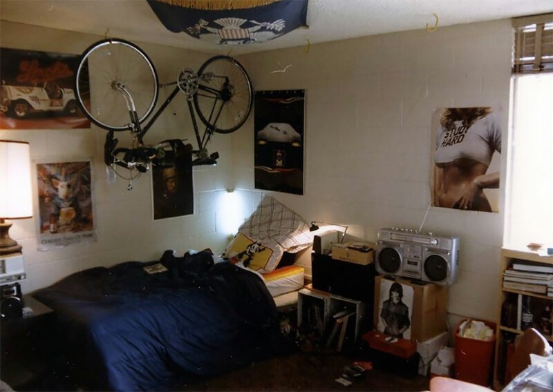 Фотография: Плакатов много не бывает: типичные комнаты американских подростков 80-х №16 - BigPicture.ru