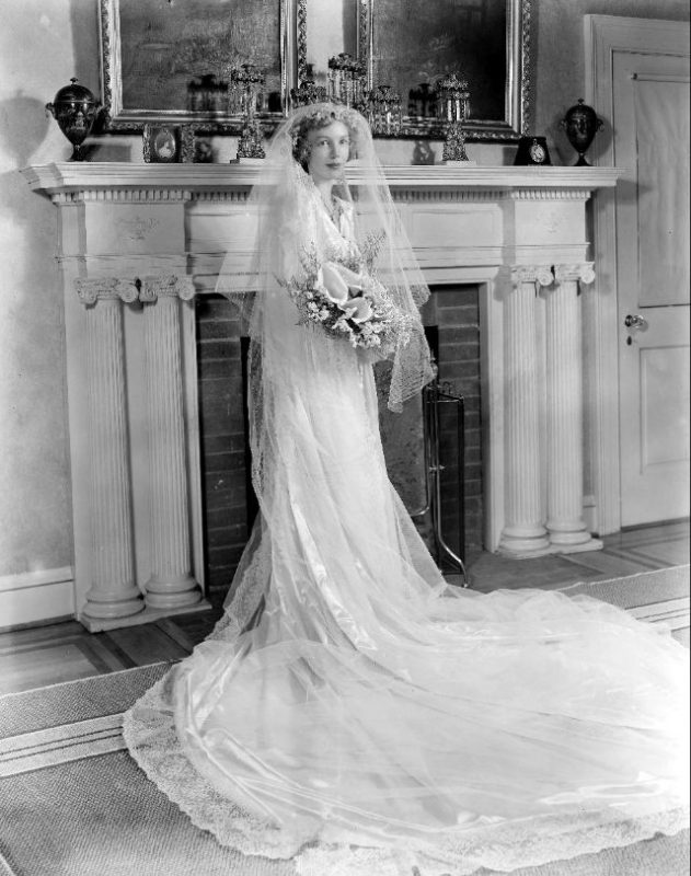 Фотография: Длина имеет значение: уникальные снимки невест 30-х годов №6 - BigPicture.ru