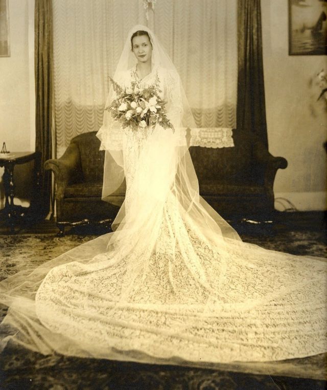 Фотография: Длина имеет значение: уникальные снимки невест 30-х годов №12 - BigPicture.ru