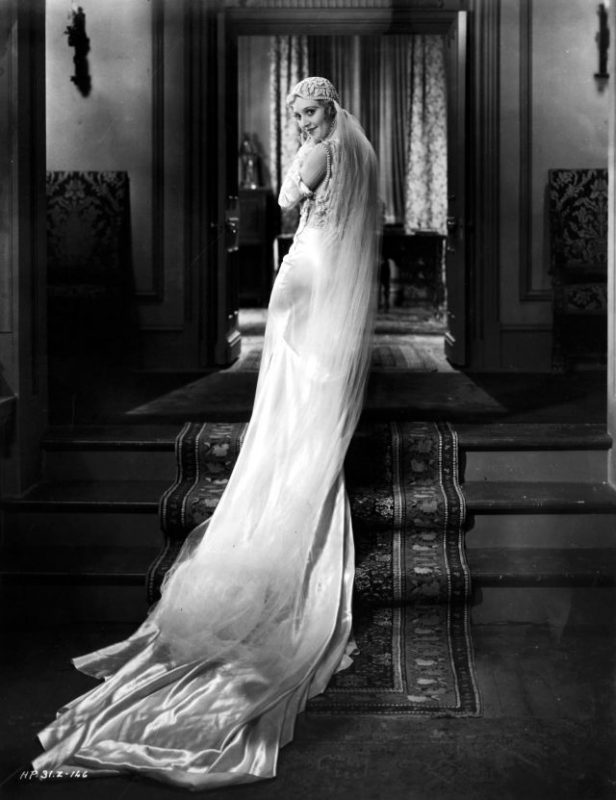 Фотография: Длина имеет значение: уникальные снимки невест 30-х годов №15 - BigPicture.ru