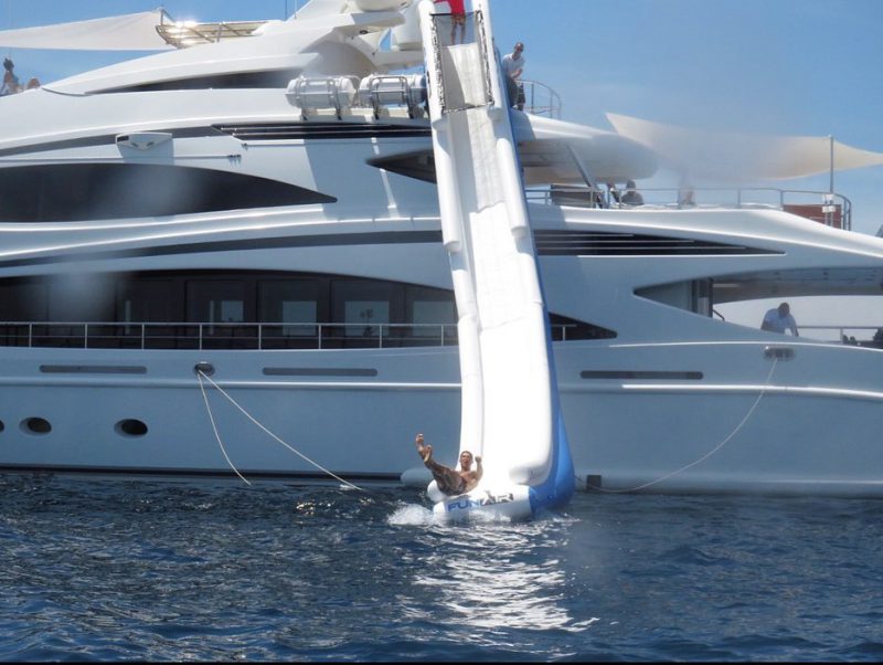 Фотография: Рай на волнах: на борту роскошной яхты Криштиану Роналду, стоимостью миллионы №8 - BigPicture.ru