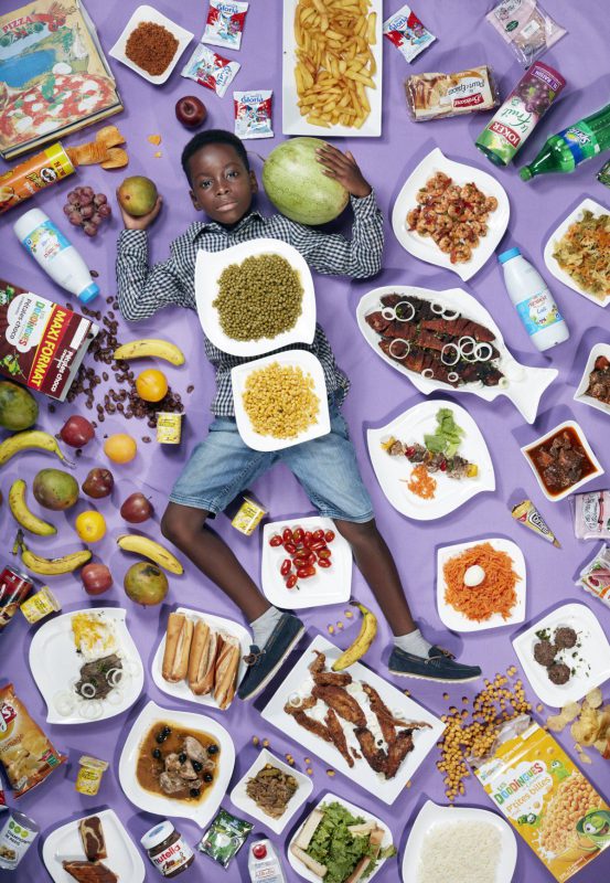Хлеб наш насущный: Удивительный фотопроект Грегга Сегала о рационах детей разных народов