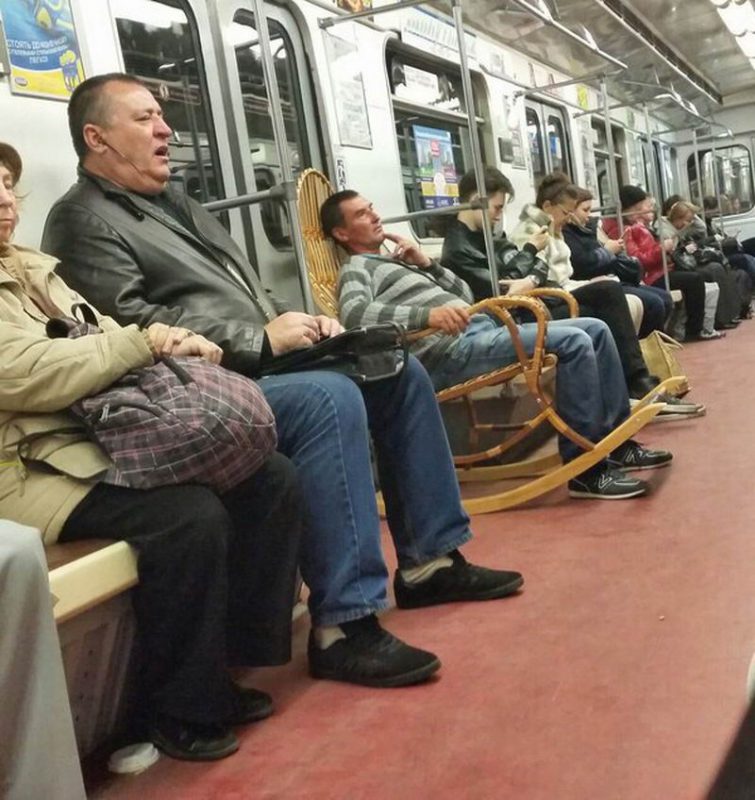 Фотография: Мода из народа: самые яркие пассажиры российского метро №12 - BigPicture.ru