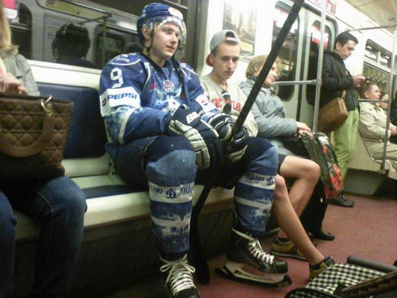Фотография: Мода из народа: самые яркие пассажиры российского метро №3 - BigPicture.ru