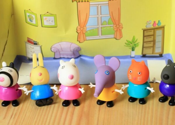 Новые игрушки свинка Пеппа и ее друзья