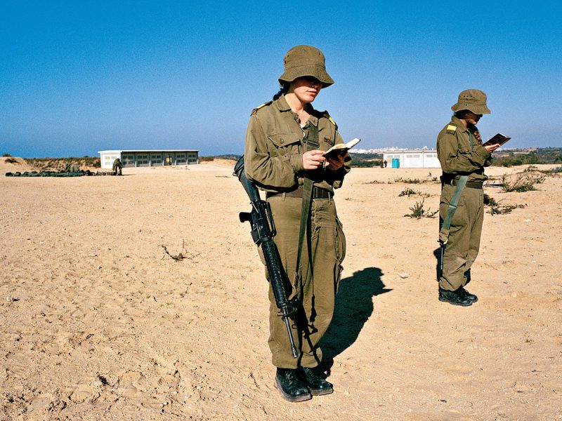 Фотография: Девушки армии Израиля: особый взгляд на женщин-воинов в фотоработах Рэйчел Папо №16 - BigPicture.ru