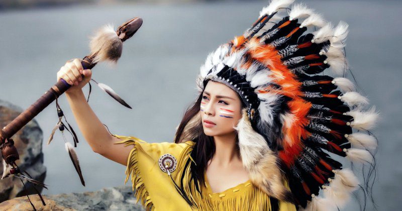 Индейские традиции посвящение девушку в женщину трахую тощую по кругу групповушка извратов