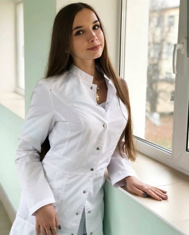 Фотография: С таким медперсоналом и болеть не страшно: 16 фото красоток в белых халатиках №4 - BigPicture.ru