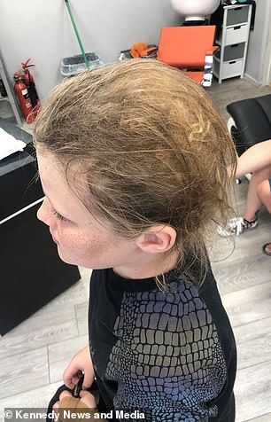 Фотография: Британский парикмахер сумел постричь мальчика-картошку. Это было непросто №2 - BigPicture.ru
