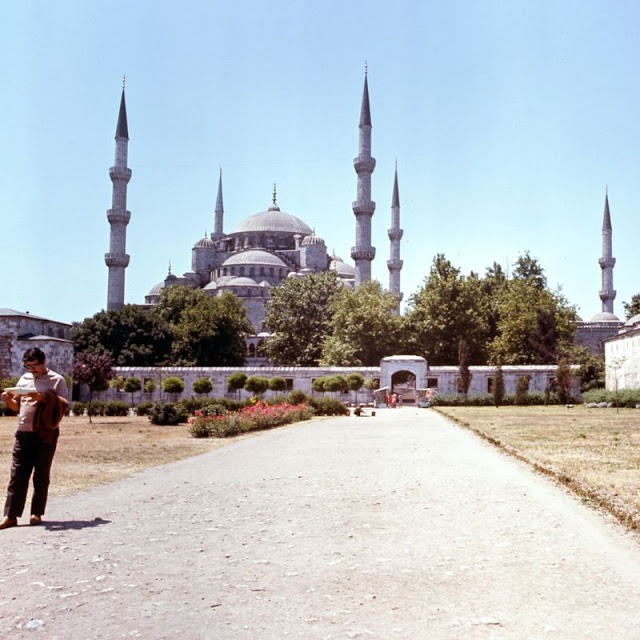 Фотография: Стамбул — город контрастов: 30 цветных снимков уличной жизни 70-х годов №12 - BigPicture.ru