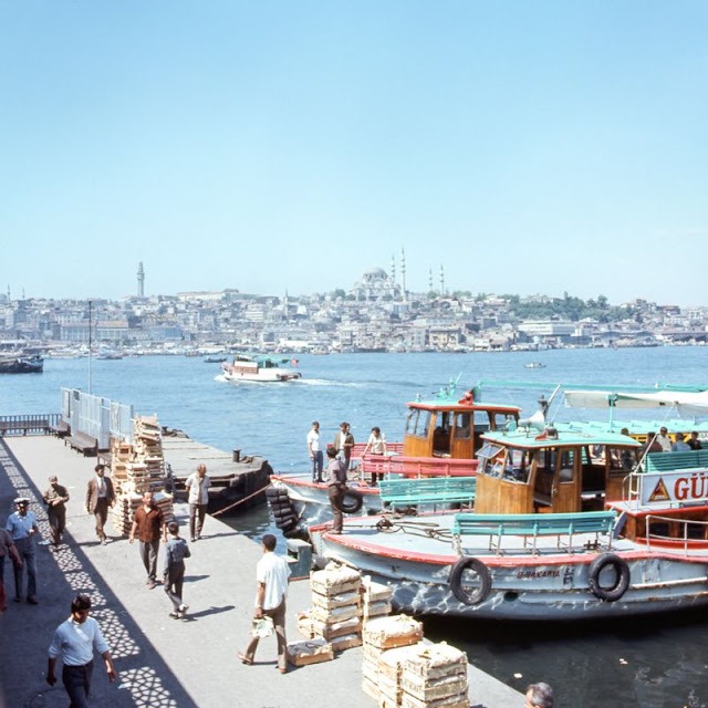 Фотография: Стамбул — город контрастов: 30 цветных снимков уличной жизни 70-х годов №20 - BigPicture.ru