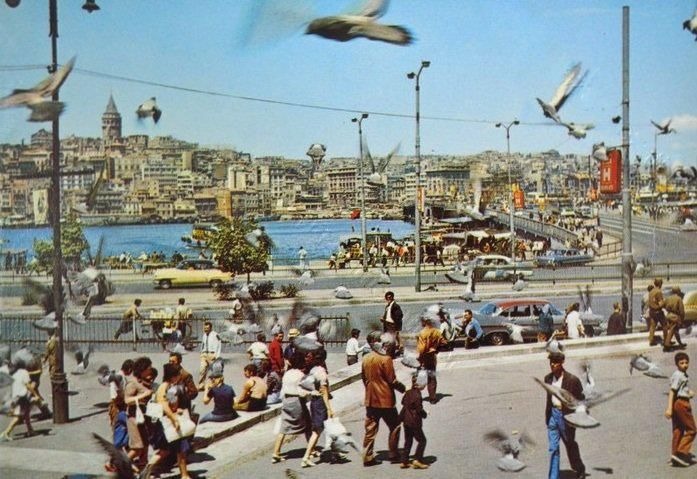 Фотография: Стамбул — город контрастов: 30 цветных снимков уличной жизни 70-х годов №1 - BigPicture.ru
