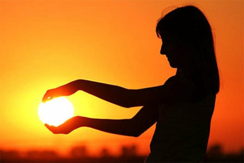 Фотография: У Солнца появился владелец: в Испании женщина заявила, что звезда принадлежит ей №1 - BigPicture.ru