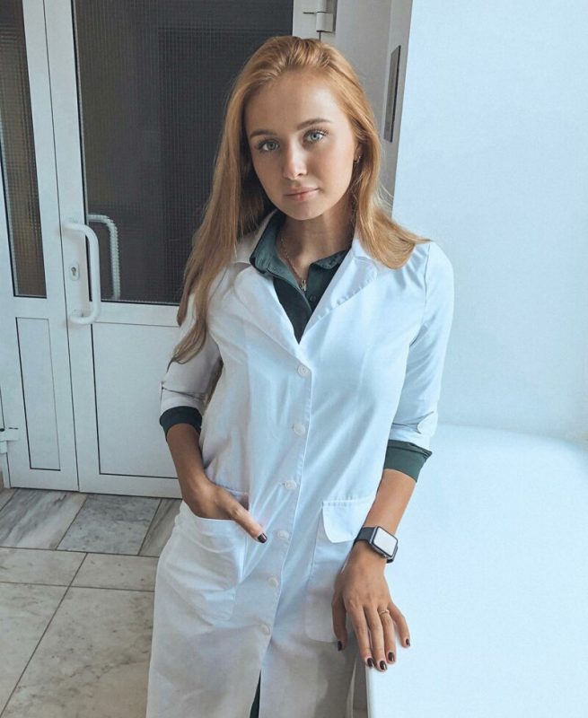Фотография: С таким медперсоналом и болеть не страшно: 16 фото красоток в белых халатиках №8 - BigPicture.ru