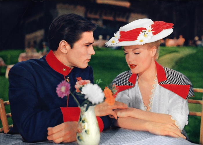 Фотография: Любовь, за которой следили миллионы: самые красивые пары XX века №3 - BigPicture.ru