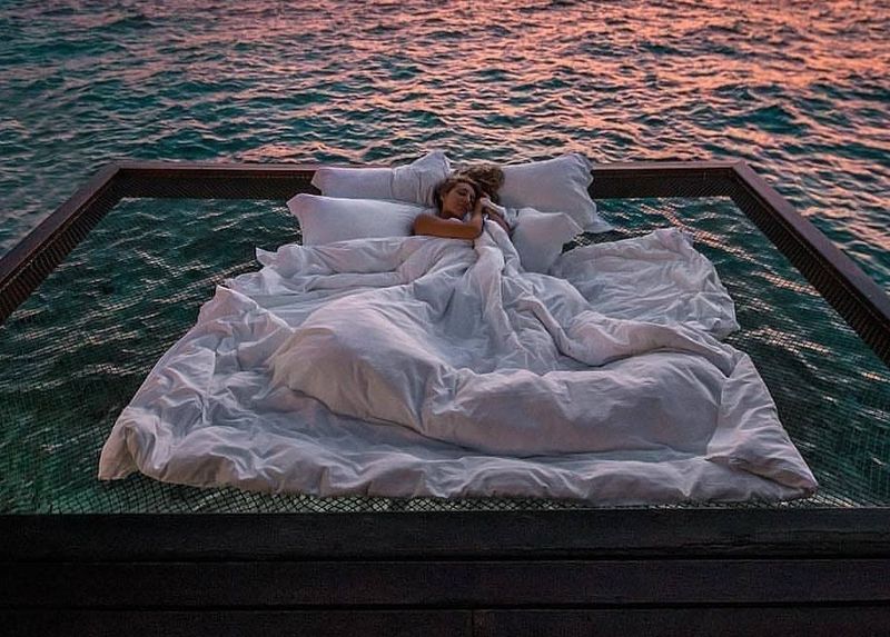 Фотография: А вы хотели бы поспать над океаном под звездами? Тогда вам на Мальдивы! №1 - BigPicture.ru
