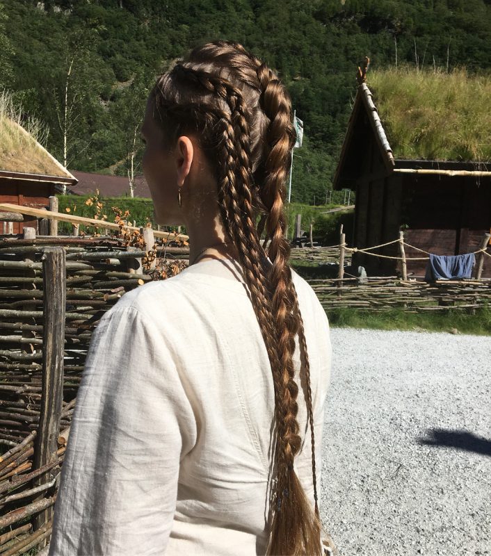 Фотография: Суровая красота: 25 идей брутальных причесок для современных викингов №14 - BigPicture.ru