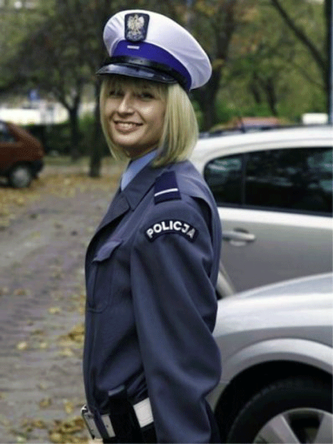 Фотография: Красавицы в погонах: как выглядят женщины-полицейские в разных странах №26 - BigPicture.ru