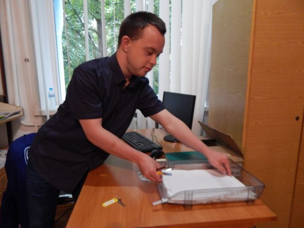 Фотография: Первый в Украине выпускник вуза с синдромом Дауна устроился на работу №2 - BigPicture.ru