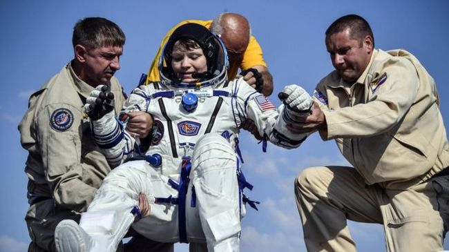 Фотография: В космосе совершено первое в истории человечества преступление №4 - BigPicture.ru