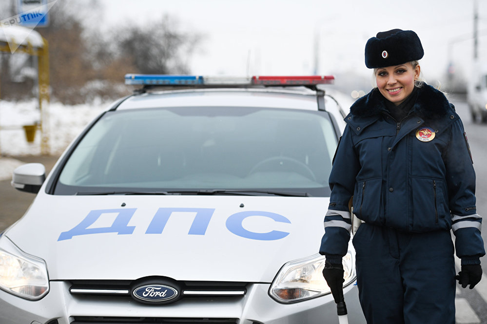Фотография: Красавицы в погонах: как выглядят женщины-полицейские в разных странах №8 - BigPicture.ru