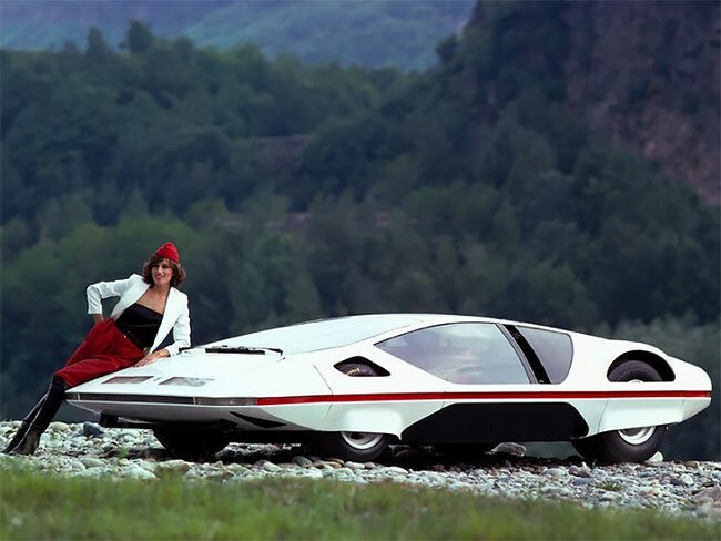 Фотография: Элегантность ретрофутуризма: итальянский автомобиль будущего в 1970 №9 - BigPicture.ru
