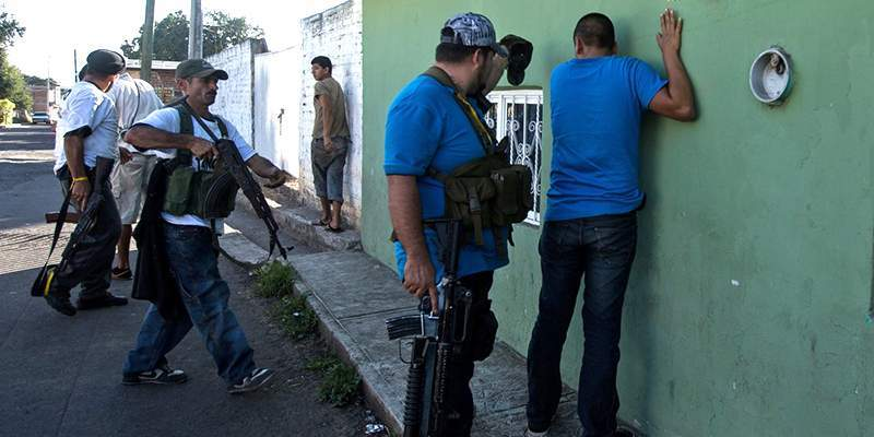 Фотография: Гражданская война в Мексике: как простые граждане громили наркокартели №6 - BigPicture.ru