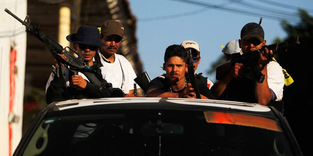 Фотография: Гражданская война в Мексике: как простые граждане громили наркокартели №1 - BigPicture.ru