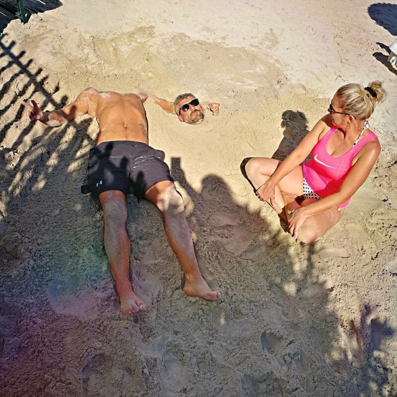 Фотография: Как развлечь себя на пляже? Перед этим веселым занятием не сможет устоять никто №8 - BigPicture.ru