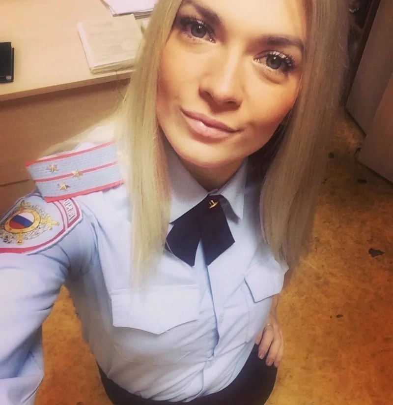 Фотография: Красавицы в погонах: как выглядят женщины-полицейские в разных странах №3 - BigPicture.ru
