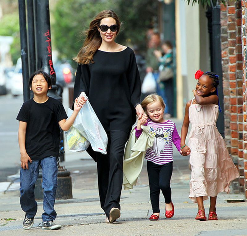 Фотография: Новые перспективы: Анджелина Джоли откровенно рассказала, как ее изменили дети №6 - BigPicture.ru