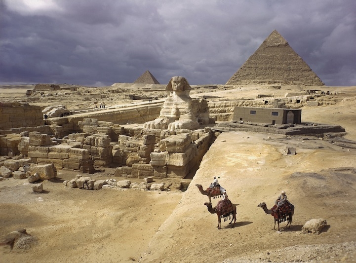Фотография: Стоял еще до пирамид и имел другую голову: какие тайны связаны с египетским Сфинксом №2 - BigPicture.ru