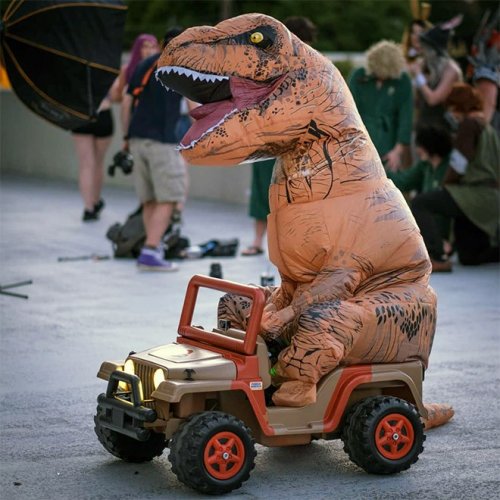 Фотография: Все мечтают об этом костюме тиранозавра, и вот почему №8 - BigPicture.ru