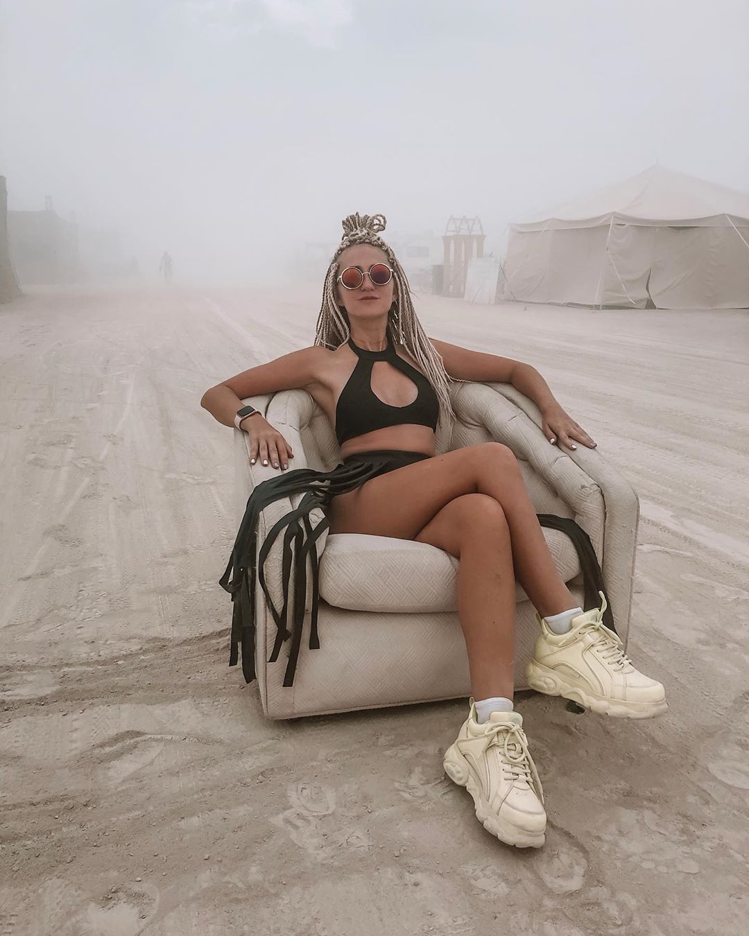 Фотография: 35 фото горячих девушек с не менее горячего фестиваля Burning Man-2019 №5 - BigPicture.ru