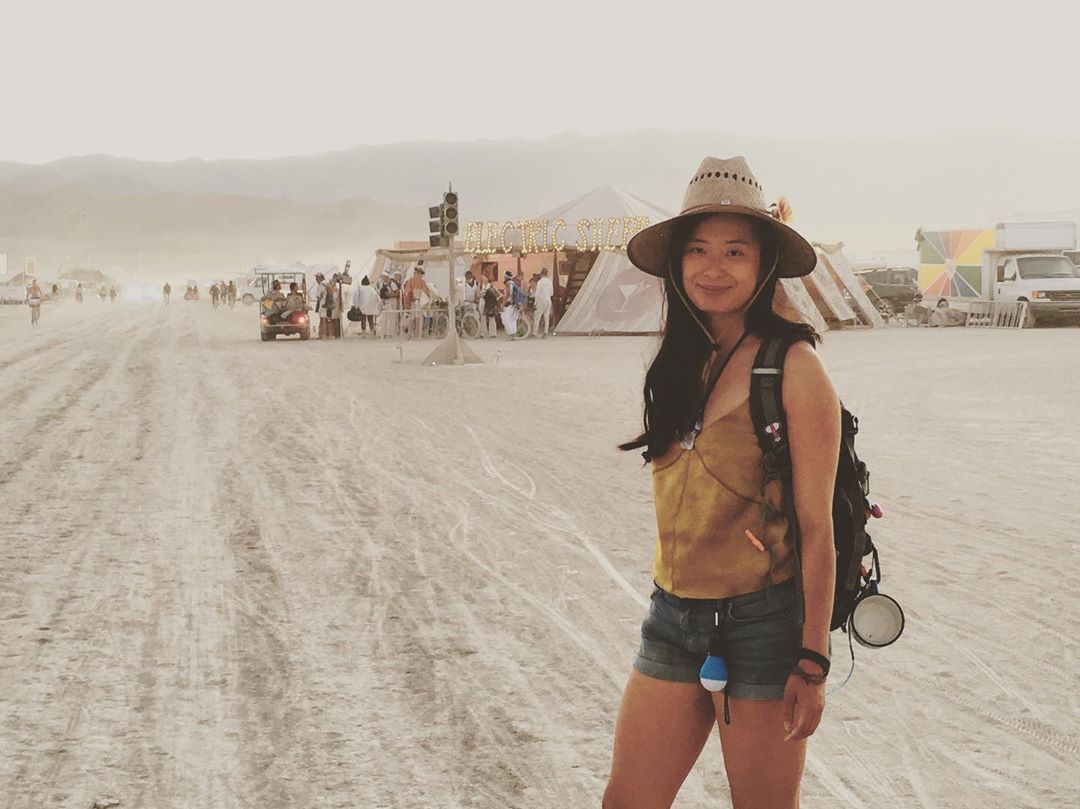 Фотография: 35 фото горячих девушек с не менее горячего фестиваля Burning Man-2019 №8 - BigPicture.ru