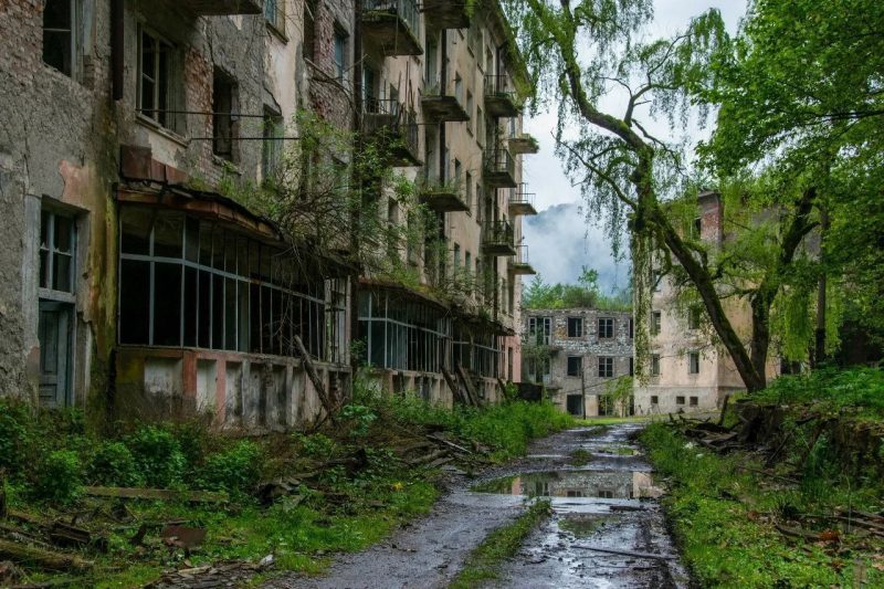 Фотография: Акармара — поселок-призрак с трагической историей №13 - BigPicture.ru