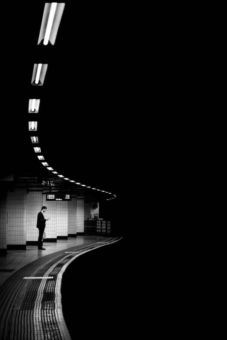 Фотография: Черно-белая уличная съемка от именитого мастера стрит-фотографии Алана Шаллера №13 - BigPicture.ru